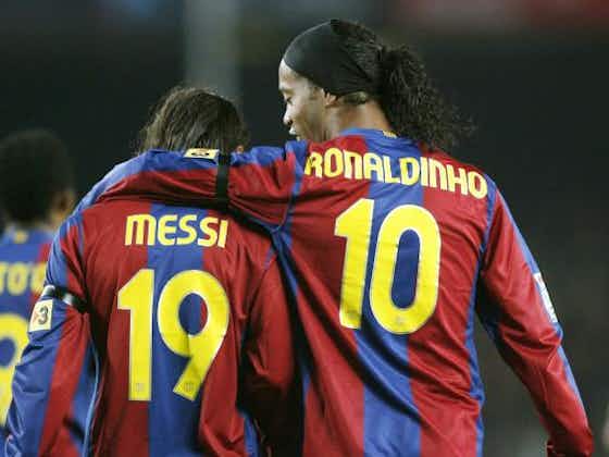 Image de l'article :Barça : Ronaldinho déclare sa flamme à Messi !