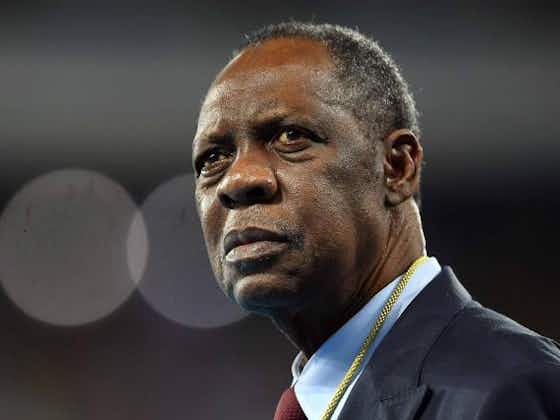 Image de l'article :La FIFA suspend l'ancien président de la CAF Issa Hayatou 