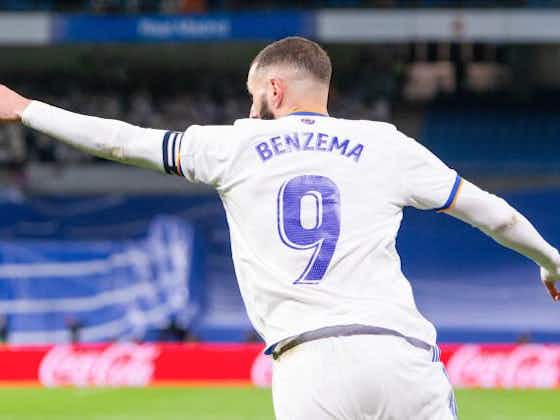 Image de l'article :Real Madrid - Athletic Bilbao : Bernabeu chauffe Benzema sur le Ballon d'Or, KB9 apprécie