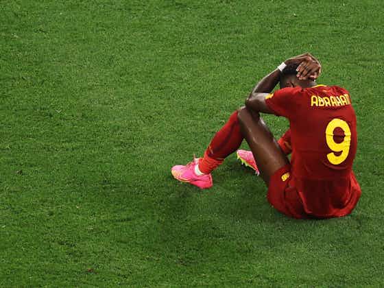 Article image:Roma’s Tammy Abraham suffers horror knee injury to spark fears of long lay-off