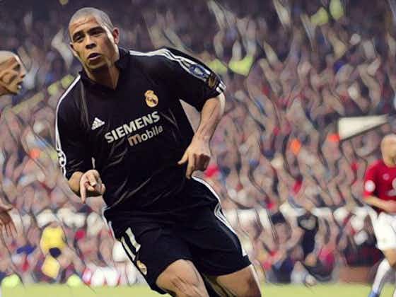 Article image:Iconic Performances: When R9 destroyed Man United and got clapped off at Old Trafford