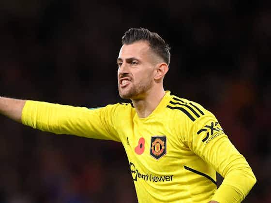 Article image:Manchester United could reward Newcastle goalkeeper Martin Dubravka with Carabao Cup medal