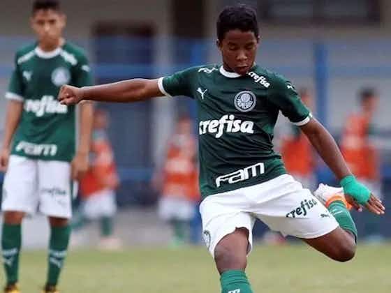 Article image:PL rivals enter the race for 15-year-old Manchester United target playing in South America