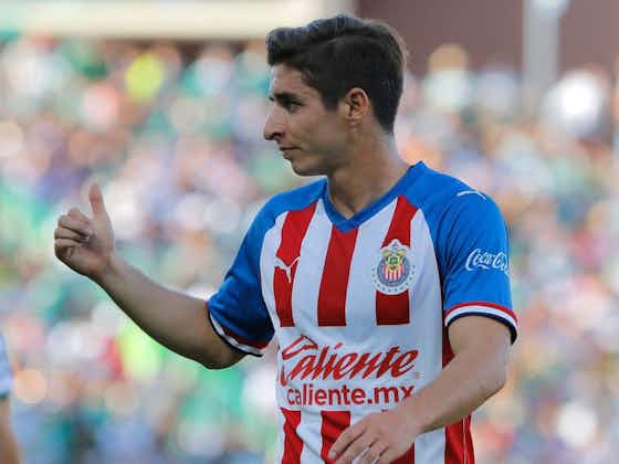 Article image:Isaac Brizuela says the whole Chivas squad supports Tomás Boy