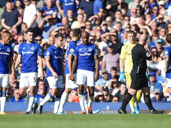 Article image:Everton have no leaders, says pundit Tony Cascarino