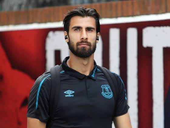Article image:🎥 André Gomes fights back tears after reading Everton fan mail