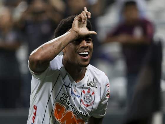 Article image:📝 Corinthians keep Libertadores hopes alive with emphatic win v Avaí