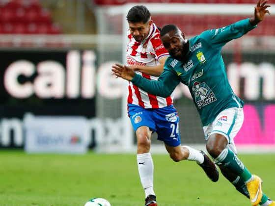 Article image:Chivas and León share spoils in entertaining first-leg semi