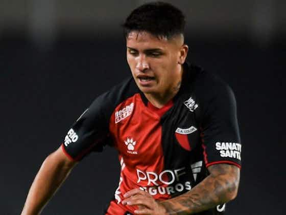 Article image:Flamengo still keen to land Colón midfielder Facundo Farias