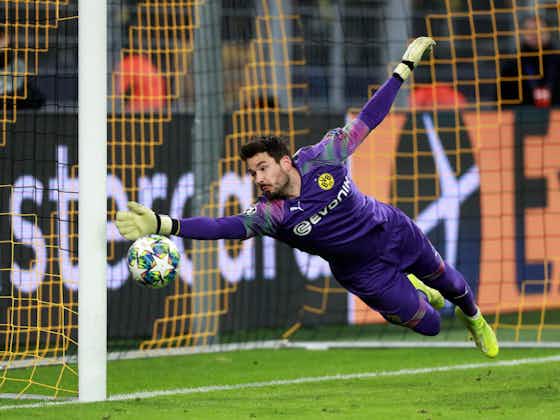 Article image:Roman Bürki in battle to become top keeper at Borussia Dortmund again