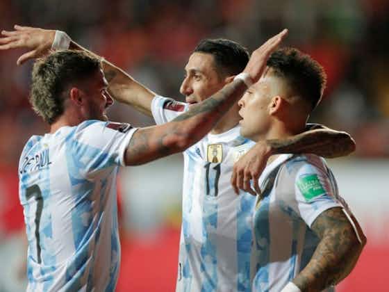 Article image:🌎 Ecuador earn huge point v Brazil, Argentina hold off Chile