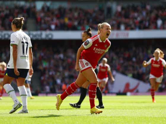 Article image:Beth Mead signs new Arsenal contract