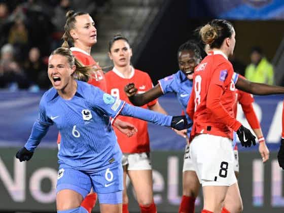 Article image:Amandine Henry completes shock NWSL switch