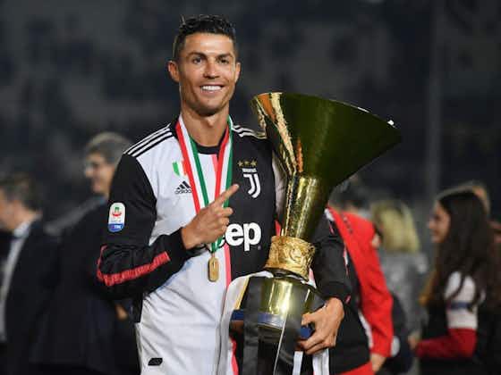 Artikelbild:🎥 Ronaldo haut seinem Sohnemann den Serie-A-Pokal ins Gesicht