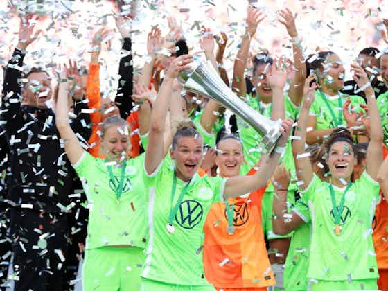 Artikelbild:Schock für Wolfsburg! So hart trifft den VfL der Oberdorf-Abgang