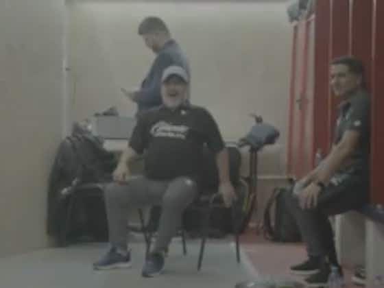 Imagen del artículo:⚡🎥 Maradona tira caños hasta sentado