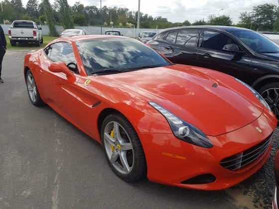 Imagen del artículo:⚡ Una Ferrari de 250 mil dólares en el entrenamiento de Boca