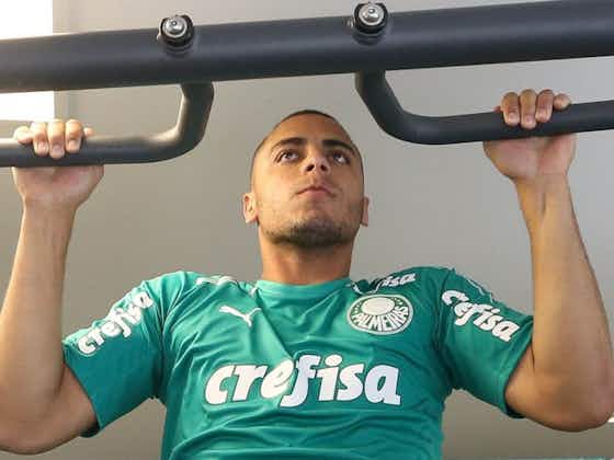 Imagem do artigo:Palmeiras veta empréstimo de Arthur Cabral ao Vasco