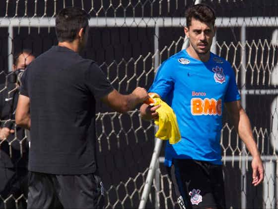 Imagem do artigo:Brecha no contrato faz Corinthians adiar situação de Avelar