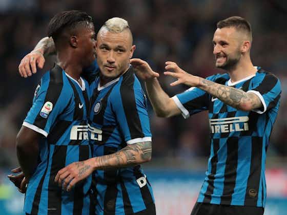 Imagem do artigo:Inter marca no fim, classifica para a Champions e deixa o Milan fora
