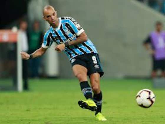 Imagem do artigo:Tardelli garante foco no Grêmio e nega saída: 'Pode ficar tranquilo'