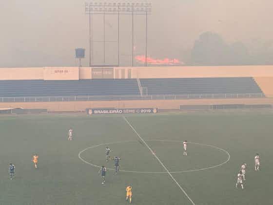Imagem do artigo:Incêndios e fumaça paralisam jogo no norte do Brasil