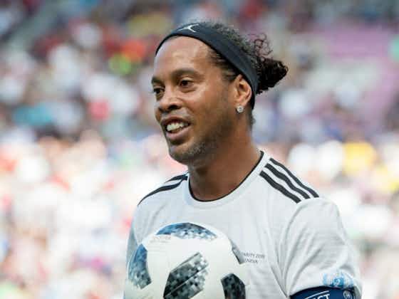 Imagem do artigo:🎥 Mais um rolê aleatório: veja onde Ronaldinho apareceu 🤙🏾