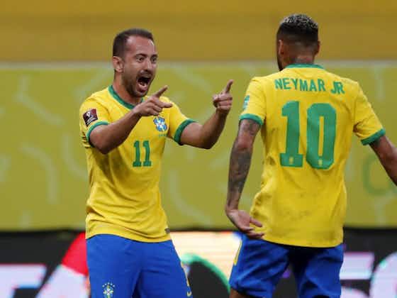 Imagem do artigo:Brasil sobra no 1º tempo, não empolga na etapa final, mas bate o Peru