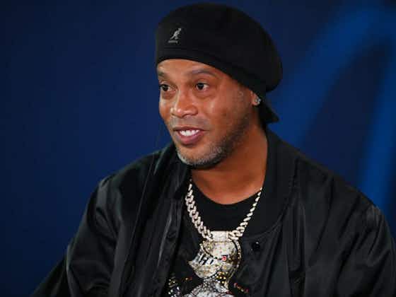 Imagem do artigo:😍 Convidado especial: Ronaldinho é visto no Camp Nou