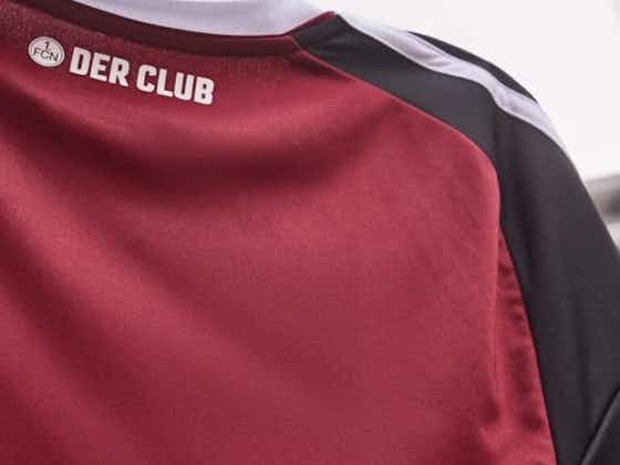 Imagem do artigo:👀 Copia mas não faz igual: clube alemão lança camisa à la Bayern de 2003