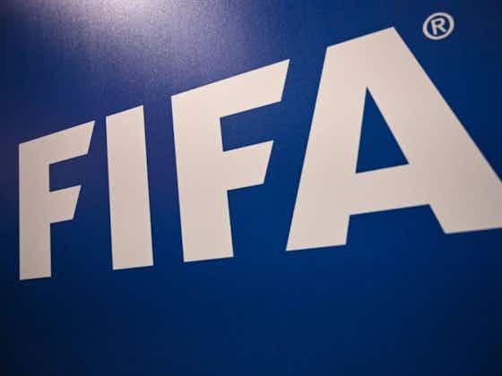 Image de l'article :Le médecin en chef de la FIFA ne veut pas de foot avant septembre
