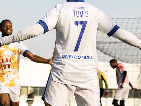 Image de l'article :📸 Les maillots ravageurs de Vinsky FC, sponsorisés par OneFootball !