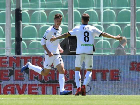Immagine dell'articolo:📝 Serie B, che sorprese: Lecce suicida, impresa Livorno al Bentegodi!