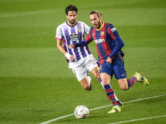 Image de l'article :FC Barcelone : un défenseur formé à La Masia prié d'aller voir ailleurs