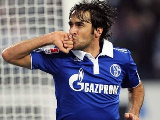 Imagen del artículo:El zasca del siglo: el Schalke 04 deja a todos callados… utilizando a Raúl
