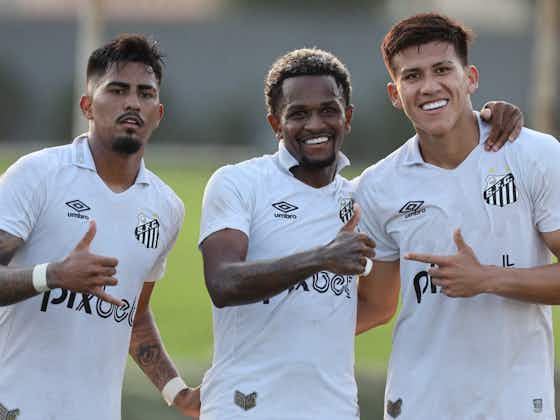 Imagem do artigo:Renyer marca dois e Santos vence o Internacional no Brasileiro Sub-20