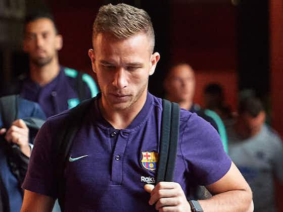 Imagen del artículo:Arthur no podrá entrar en las instalaciones del Barça hasta que se reúna con Abidal