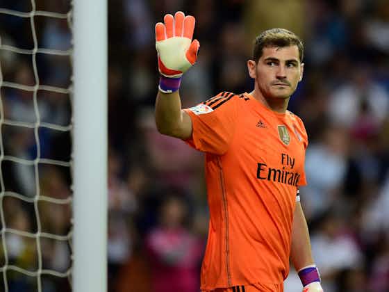 Imagen del artículo:¿Intencional o accidental? El viral balonazo de Iker Casillas a Álvaro Arbeloa