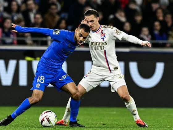Image de l'article :Maxence Caqueret asegura que el Lyon está listo para desafiar al PSG por la Ligue 1 y espera seguir sumando