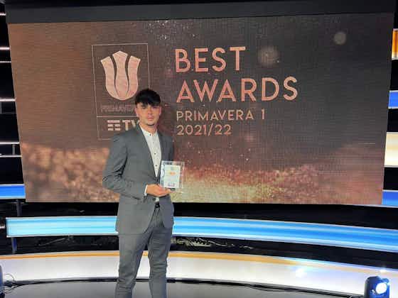 Immagine dell'articolo:Napoli: Ambrosino premiato come miglior attaccante del campionato Primavera Serie A