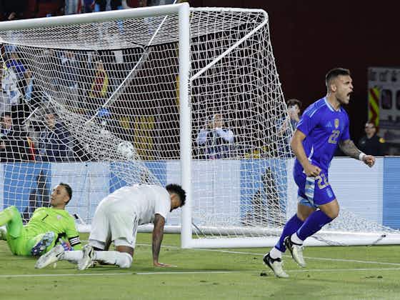Immagine dell'articolo:FOTO – Paredes incita Lautaro Martinez dopo il gol: «Vamos!»