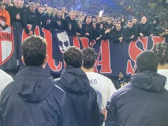 Immagine dell'articolo:Contestazione tifosi Milan verso il derby, squadra sotto il settore ospiti: «Tirate fuori i cog****»