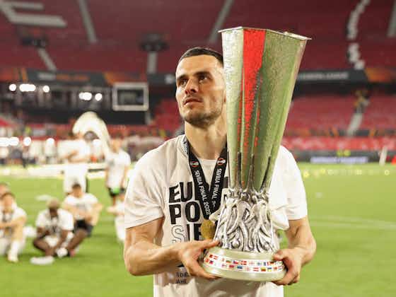 Image de l'article :Le transfert de Filip Kostic à la Juventus est bouclé