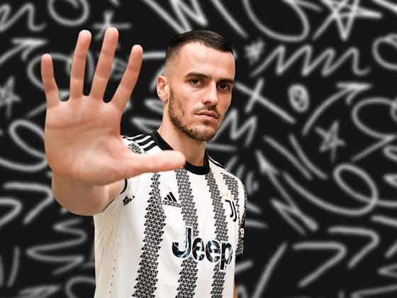 Article image:Official | Filip Kostić signs for Juventus!
