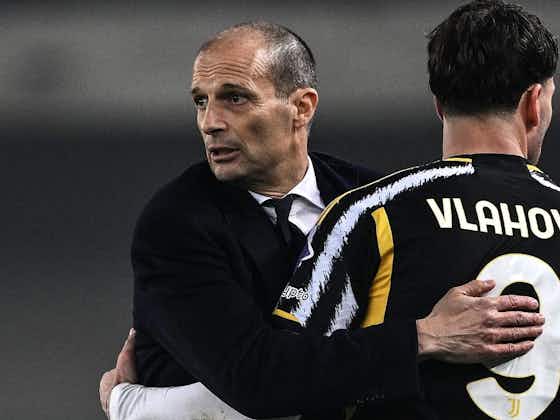 Article image:Vlahovic furioso con Allegri: colpisce la panchina e una bottiglietta dopo la sostituzione in Juve Milan