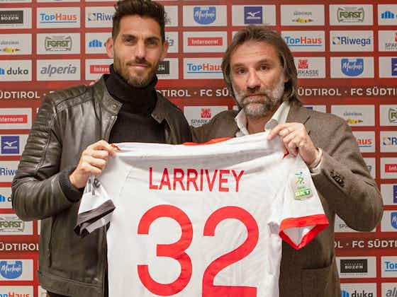 Imagen del artículo:Sigue marcando goles: Larrivey cambia de equipo en Italia