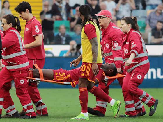 Imagen del artículo:Preocupación mundial: jugador de la Roma se desploma en la cancha en pleno partido