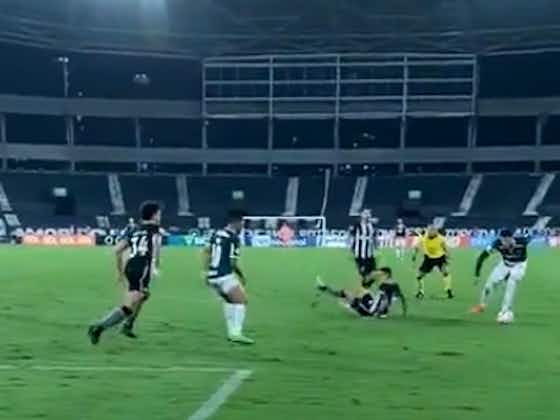 Imagem do artigo:Ex-Inter é “humilhado” em gol do Palmeiras