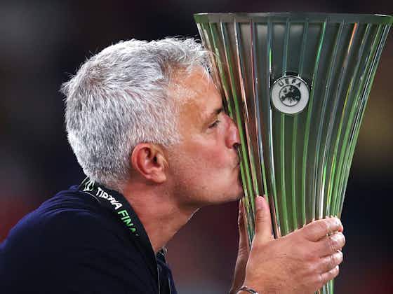 Immagine dell'articolo:La Roma ha usato in maniera emozionale il trofeo della Conference League