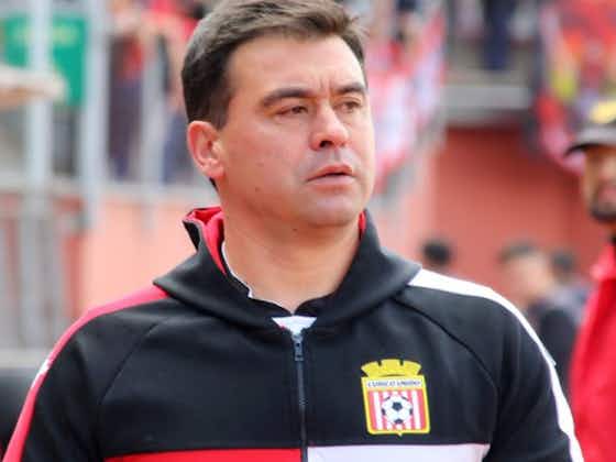 Imagen del artículo:No llegó a los 10 partidos: Juan José Ribera dejó de ser el entrenador de Curicó Unido
